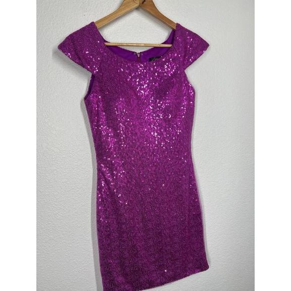 La Femme Magenta Sequin Mini Short Cocktail Dress Size 6 Party Style 19464 - Picture 2 of 6